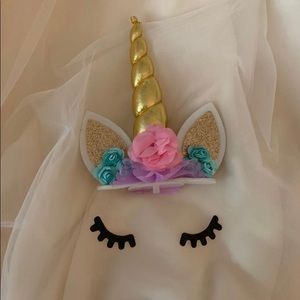 Unicorn cake topper